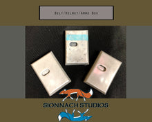 Load image into Gallery viewer, Cara Dune Star Wars The Mandalorian Rogue One Inspired Belt/Helmet Box